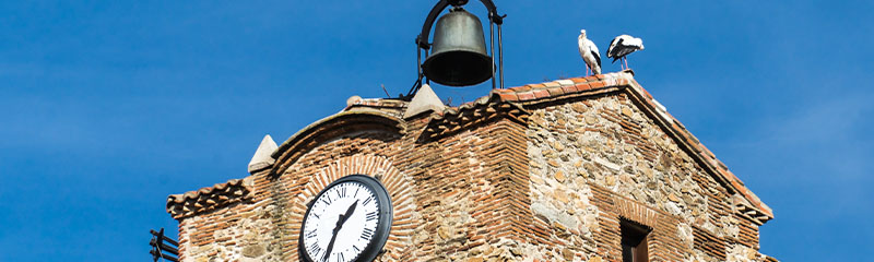 Звуки башенных часов с колоколом